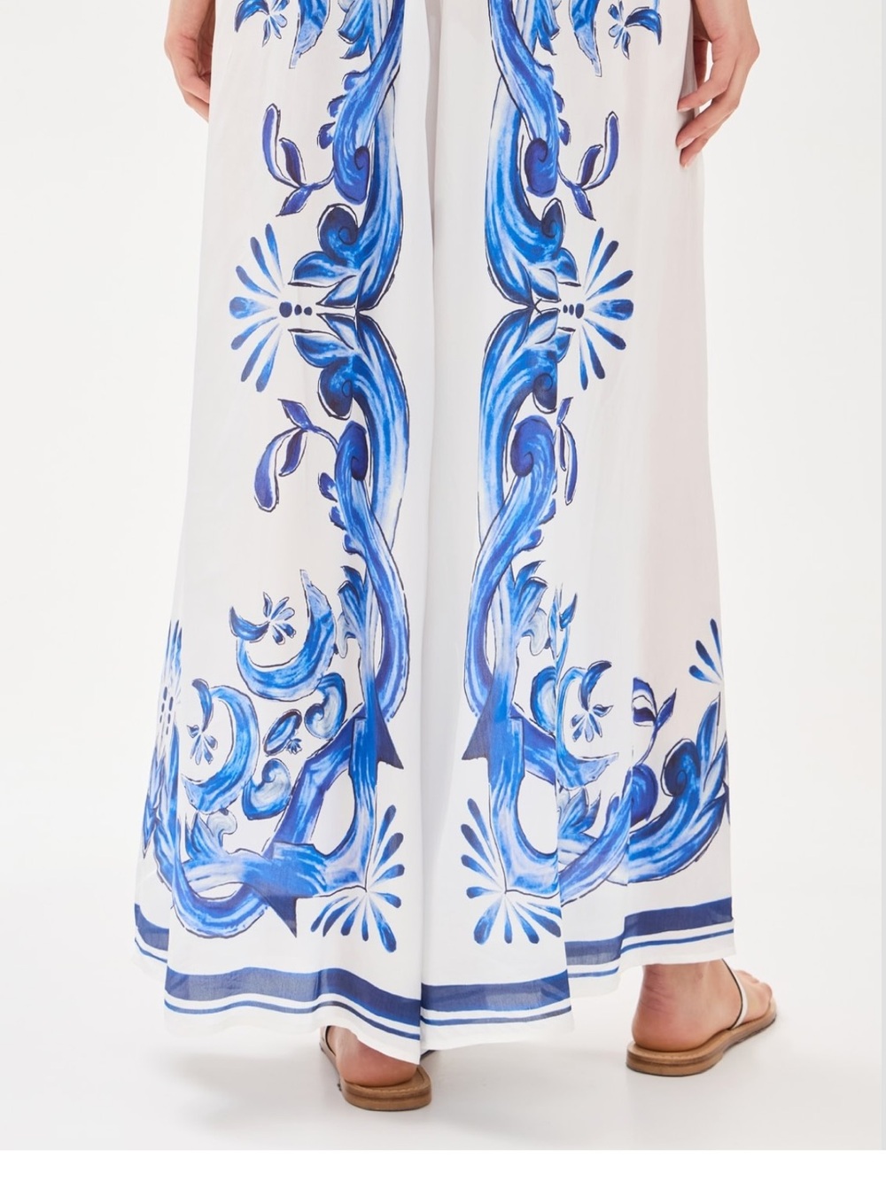 FARM Rio White Wide-Leg Pants with Blue Floral Border - Picture 13 of 13